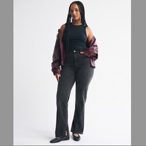 Abercrombie & Fitch Curve Love Ultra High Rise 90s Straight Jean 28/6 Regular